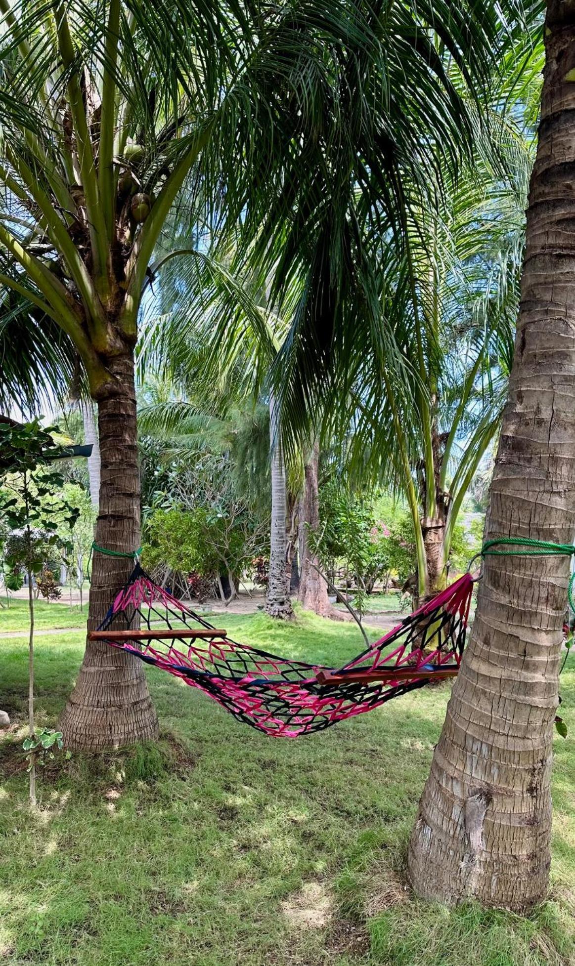 108 Palms Beach Resort Trincomalee Eksteriør billede