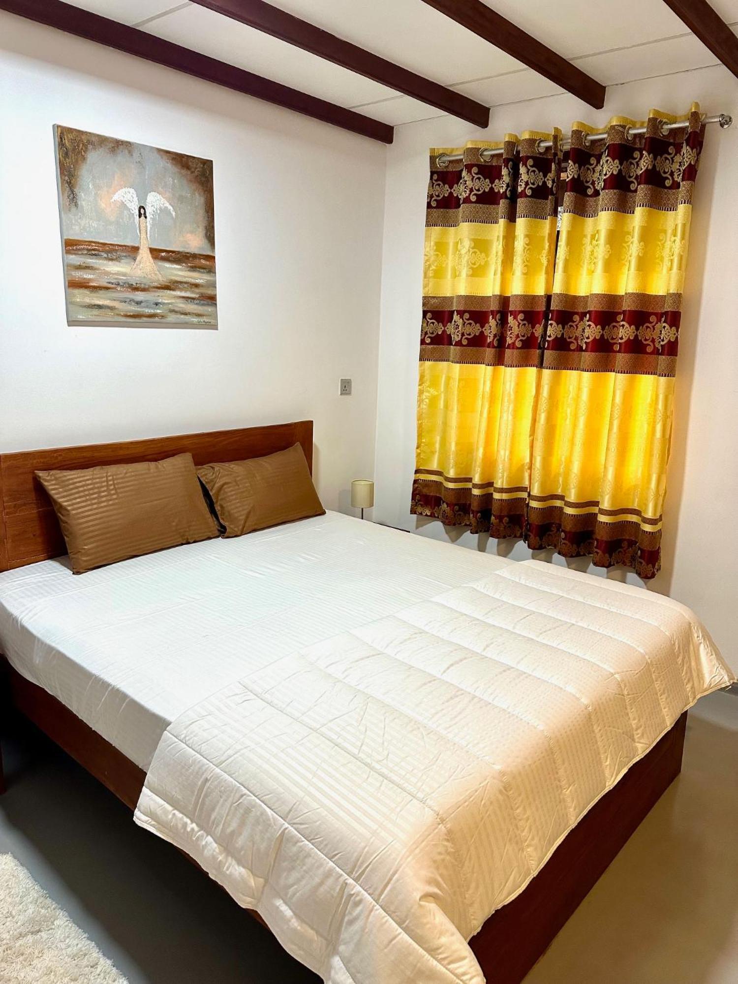 108 Palms Beach Resort Trincomalee Eksteriør billede